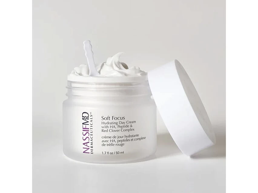 NassifMD® Soft Focus Hydrating Day Cream 5 NassifMD® Soft Focus Hydrating Day Cream - Image 3