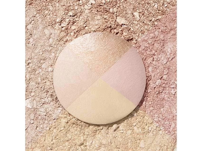 Laura Geller Baked Natural Glow Highlighter Quad 4 Laura Geller Baked Natural Glow Highlighter Quad - Image 2